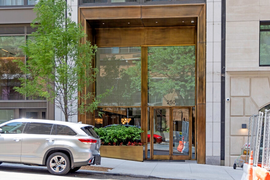 More Photos Of 2551-2555 Broadway, New York Apartments For Lease