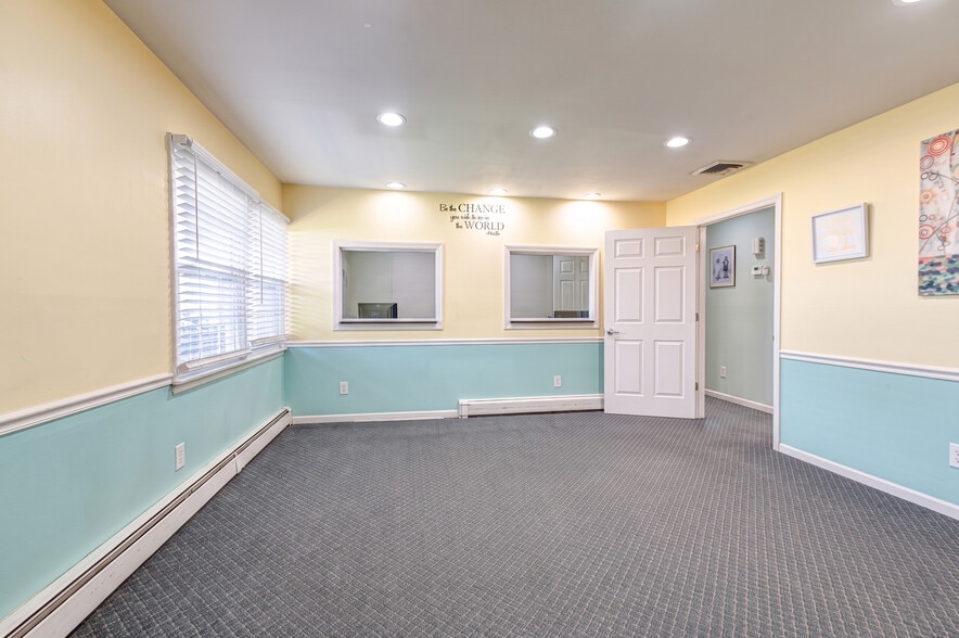 More Photos Of 3250 Sunrise Hwy, Islip Terrace Medical For Sale