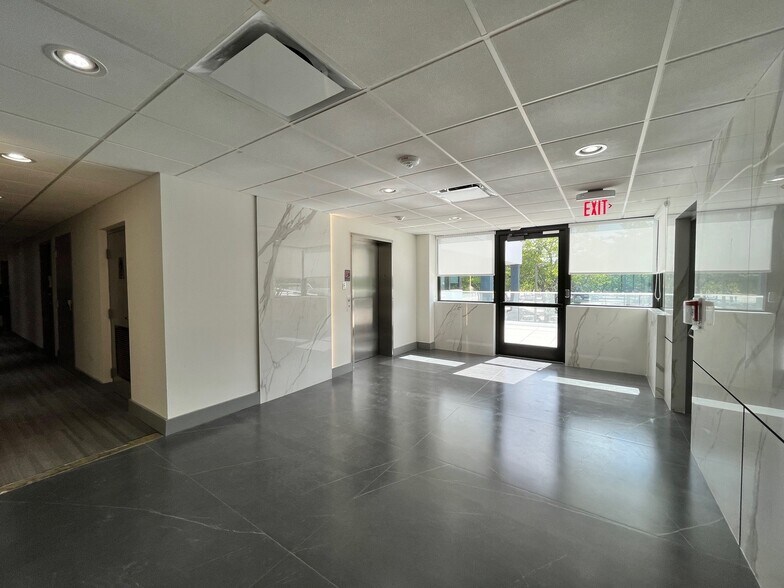More Photos Of 8181 W Broward Blvd, Plantation Loft Creative Space For Lease