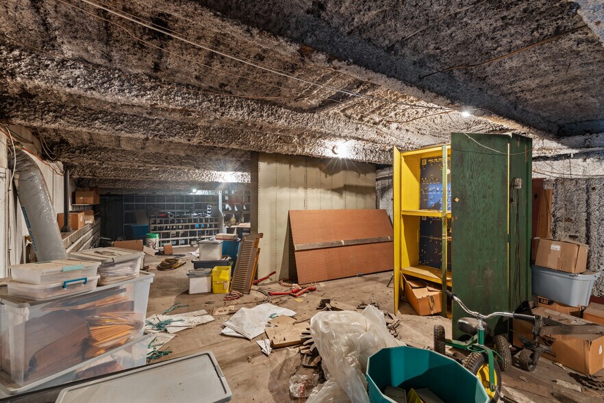 More Photos Of 60 US-54 Hwy, El Dorado Springs General Retail For Sale