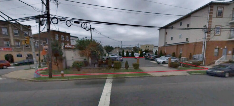 More Photos Of 200-208 Trumbull St, Elizabeth Freestanding For Sale
