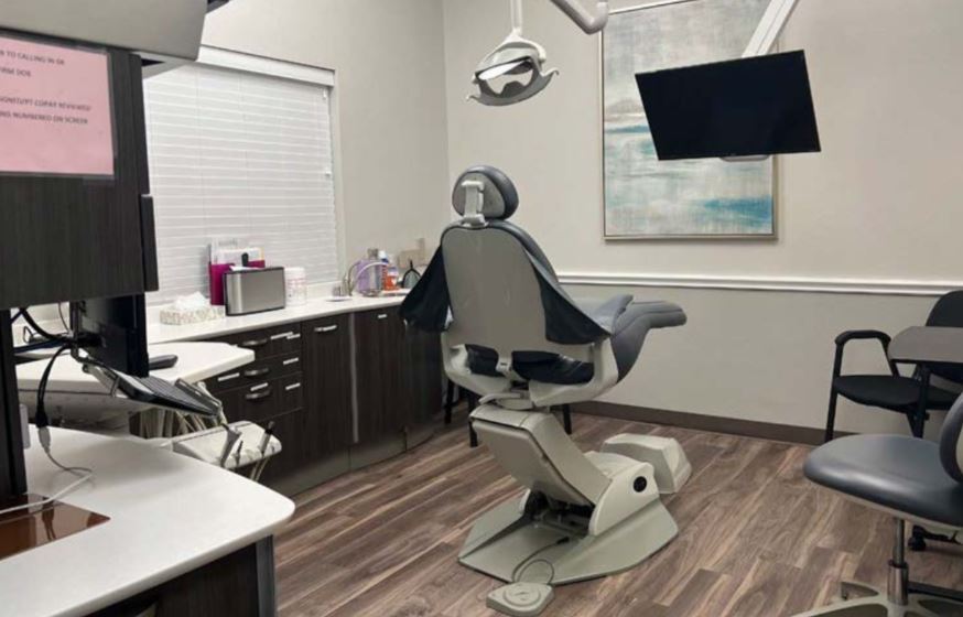 More Photos Of 6211 William Cannon Dr W, Austin Medical For Lease