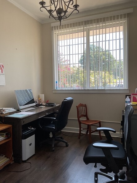 More Photos Of 1852 Liberty St, Durham Specialty For Sale