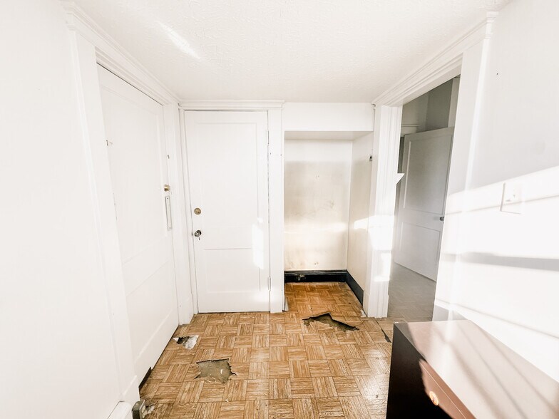 More Photos Of 2414 Memorial Ave, Lynchburg Office For Lease