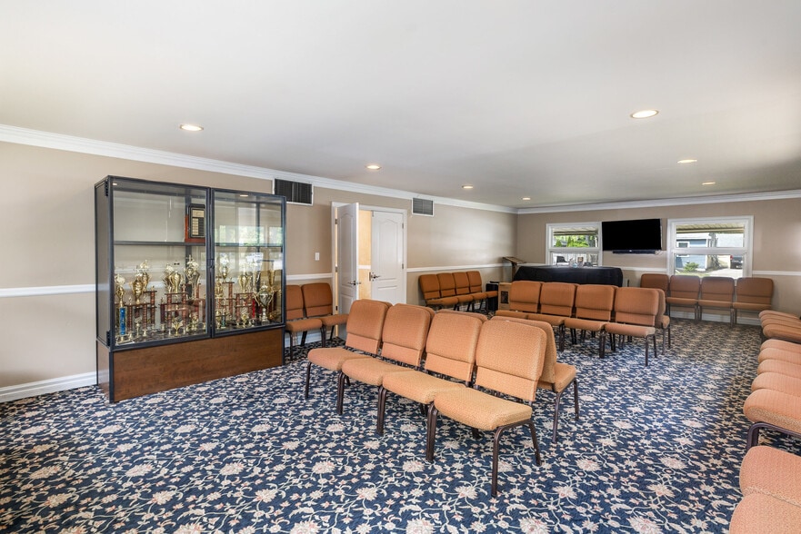 More Photos Of 939 S Wisconsin St, Hobart Religious Facility For Sale