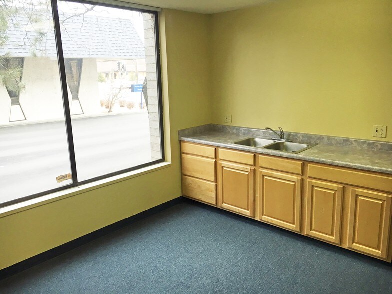 More Photos Of 1055 Moana Ln, Reno Medical For Lease