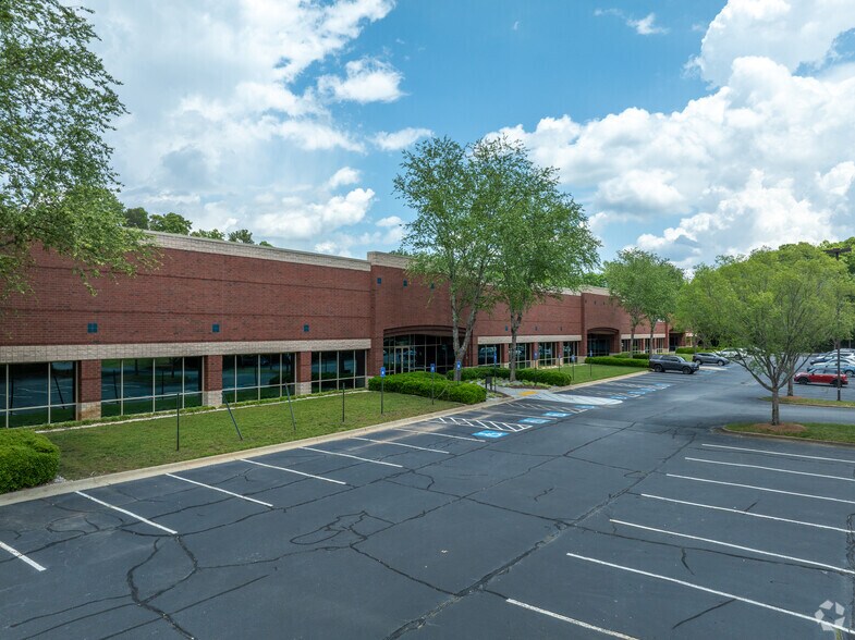 More Photos Of 4000 Johns Creek Ct, Suwanee Research And Development For Lease