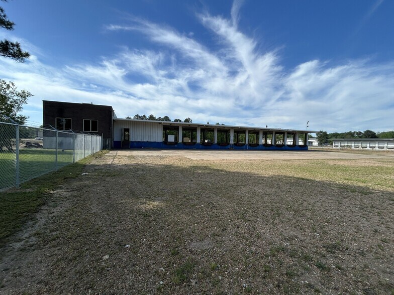 More Photos Of 400 Childre Rd, Pearl Truck Terminal For Lease