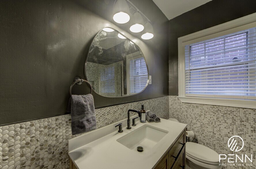 More Photos Of 2375 Forrest Ave, Memphis Apartments For Sale