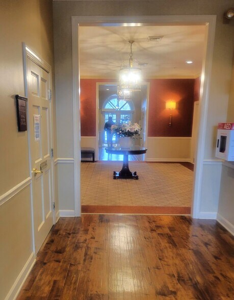 More Photos Of 1400 Front Ave, Lutherville Office For Sale