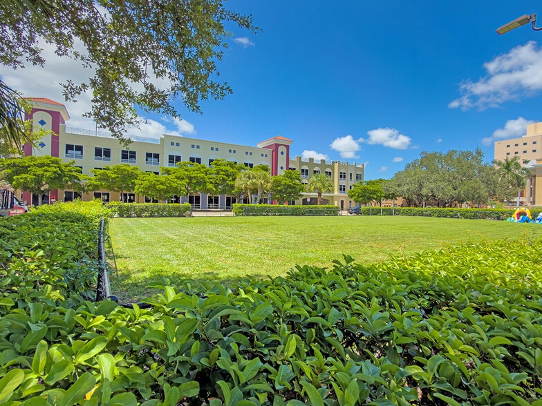 More Photos Of 603 11th St W, Bradenton Religious Facility For Sale