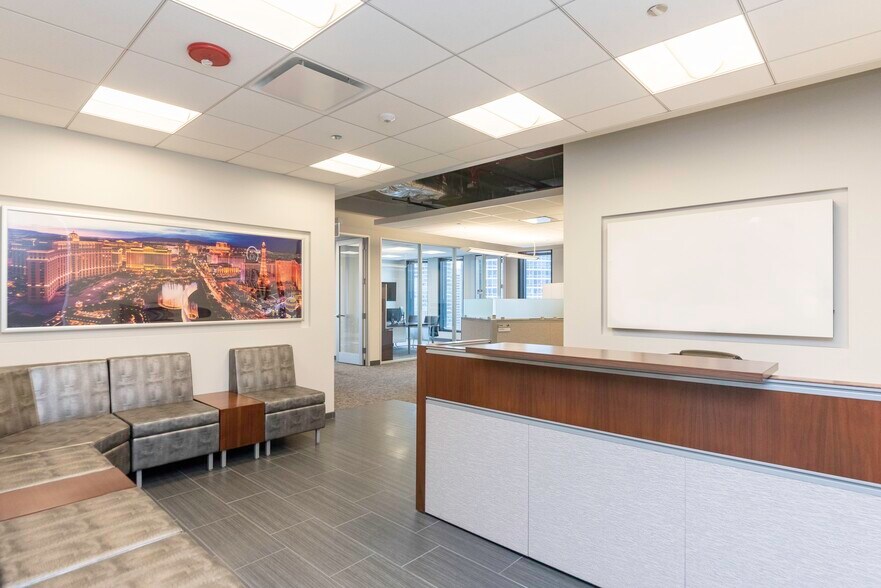 More Photos Of 455 N Cityfront Plaza Dr, Chicago Office For Lease