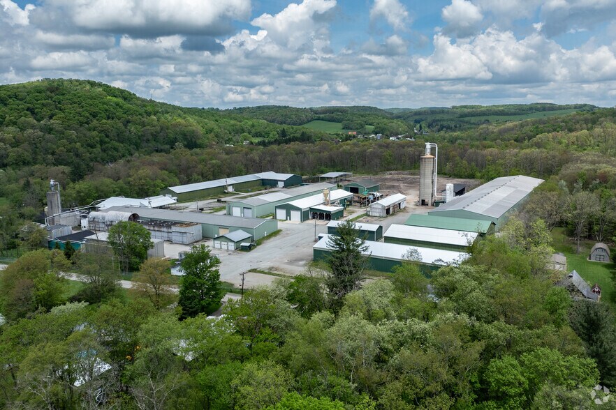 More Photos Of 135 Roaring Run Rd, Champion Manufacturing For Sale