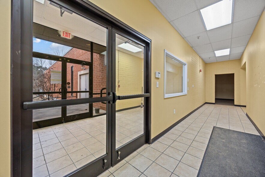 More Photos Of 67 Biesecker Rd, Lexington Manufacturing For Sale