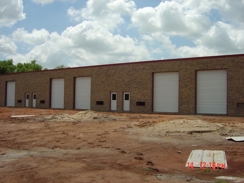 More Photos Of 4700 Dougherty St, Oklahoma City Warehouse For Lease