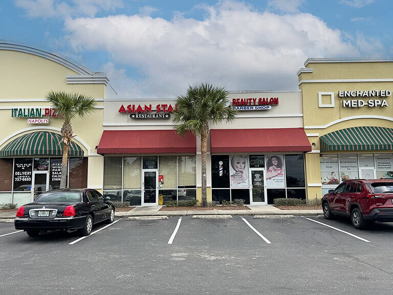 More Photos Of 222 Neighborhood Market Rd, Orlando Freestanding For Sale