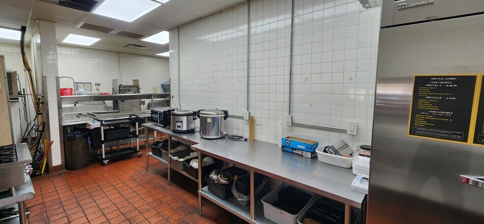 More Photos Of 14225 Jones St, Lavonia Restaurant For Sale