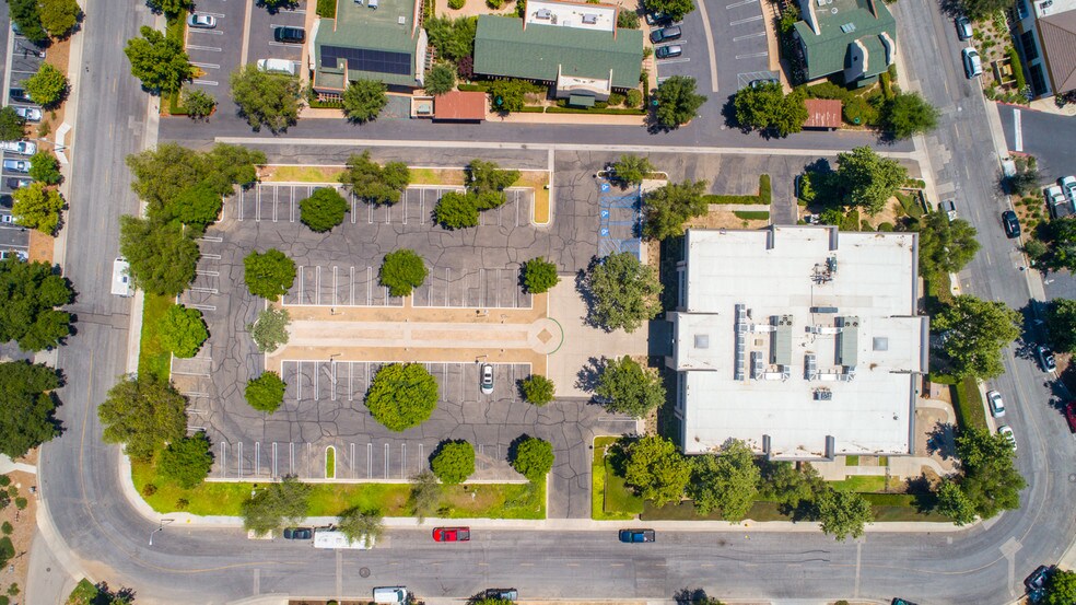 417 Bryant Cir, Ojai, CA 93023 Lofts/Showrooms For Lease