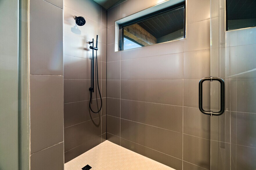 More Photos Of 421 Chestnut St, Buena Vista Apartments For Sale