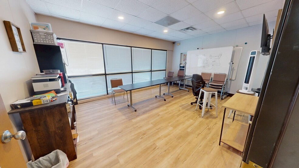 More Photos Of 1000 Payton Gin Rd, Austin Office For Sale