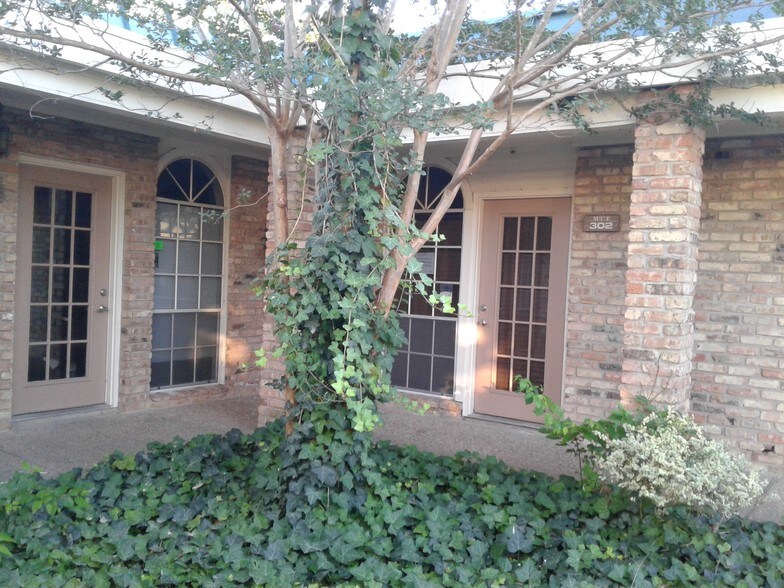 More Photos Of 1205 N State Highway 123, San Marcos Office For Lease