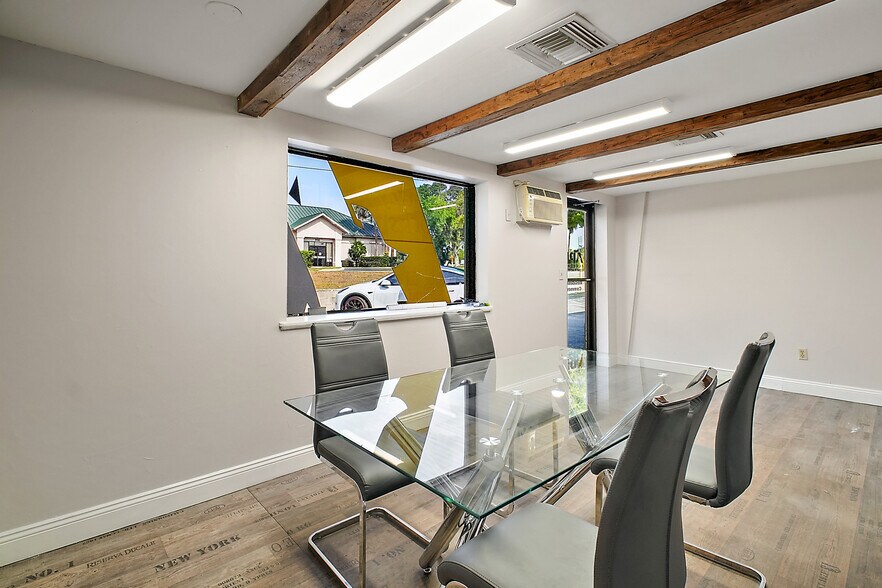 More Photos Of 3101 Kurt St, Eustis Loft Creative Space For Sale