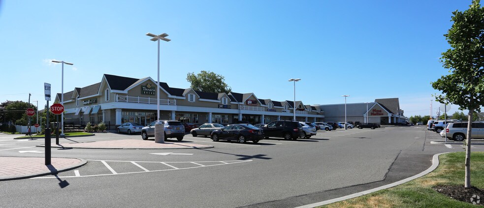 More Photos Of 4575-4597 Austin Blvd, Island Park Storefront For Lease