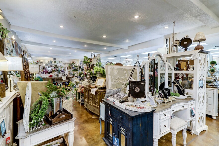 More Photos Of 8380 Spencer Hwy, La Porte Freestanding For Sale