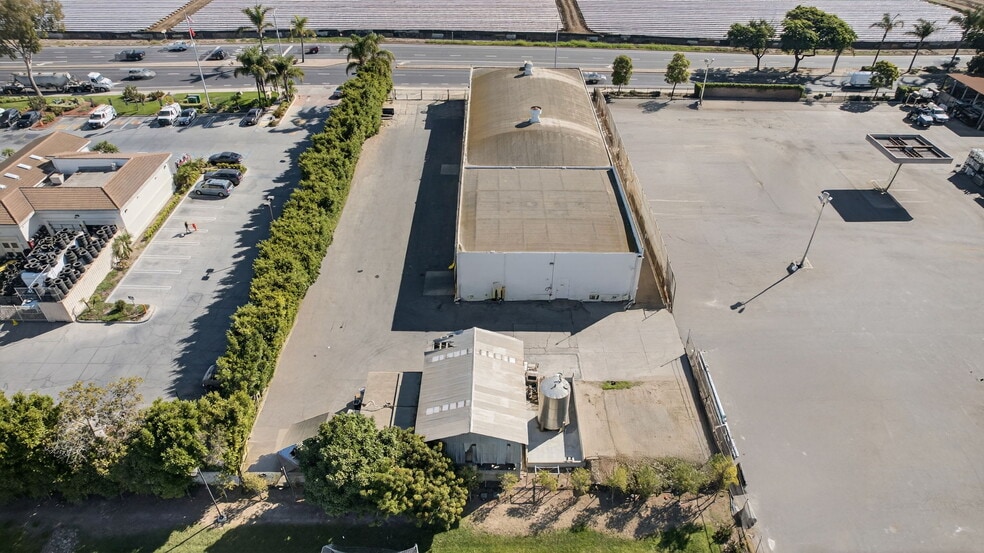 More Photos Of 635 S Rose Ave, Oxnard Warehouse For Sale