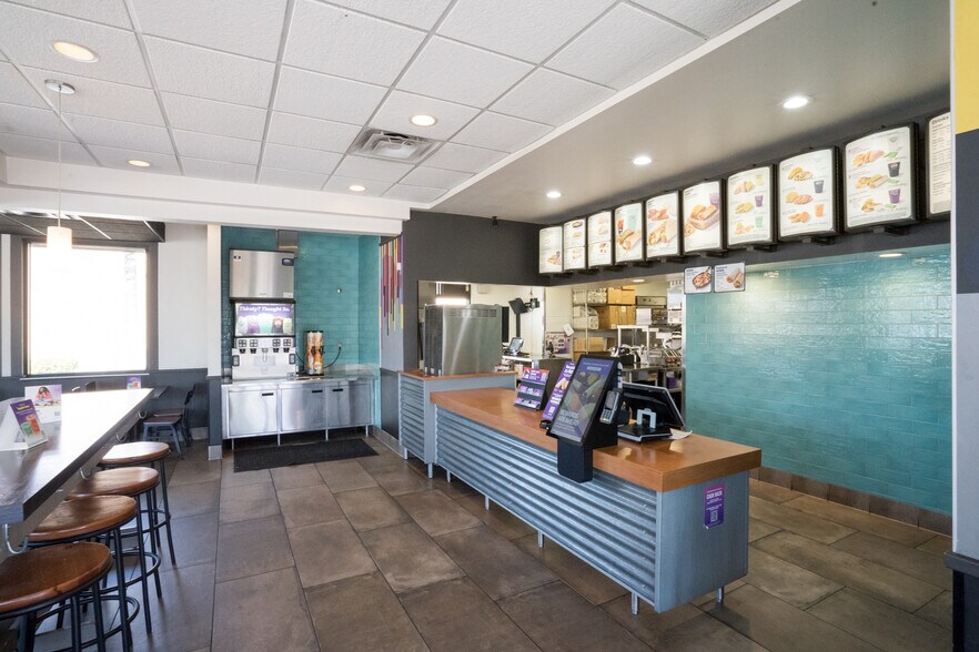More Photos Of 18772 Valley Blvd, Bloomington Fast Food For Sale