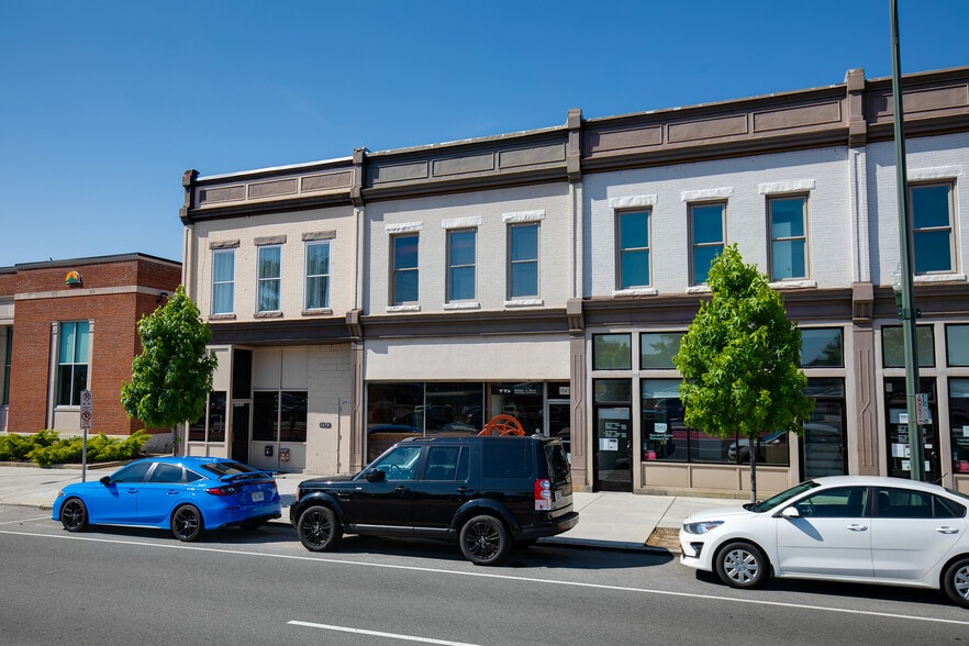 More Photos Of 1641 W Broad St, Richmond Office For Sale