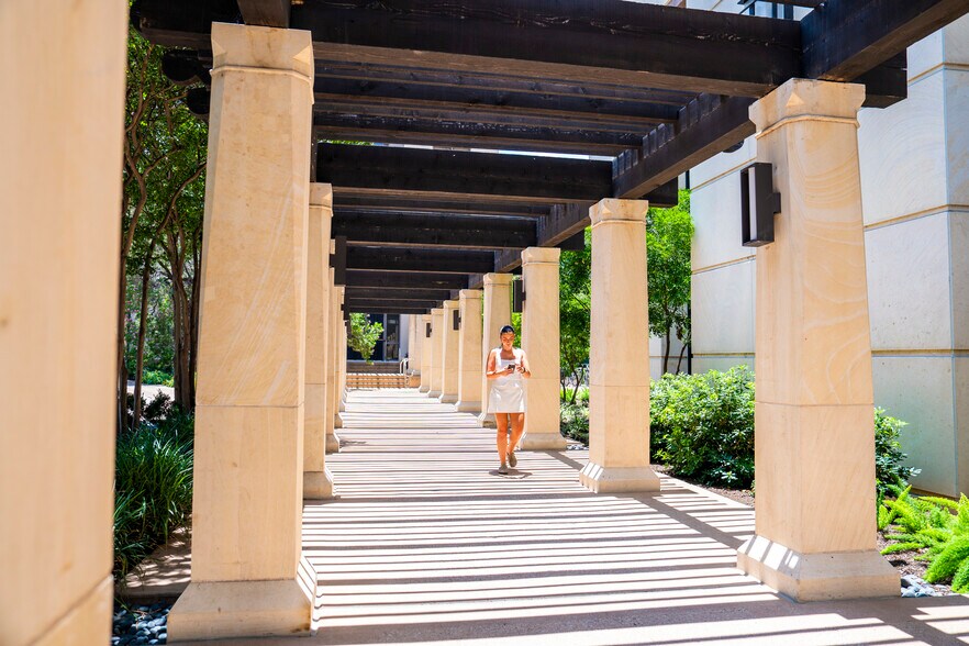 More Photos Of 98 San Jacinto Blvd, Austin Office For Lease