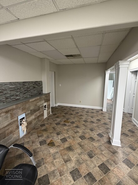 More Photos Of 841 E Main St, Spartanburg Office For Lease