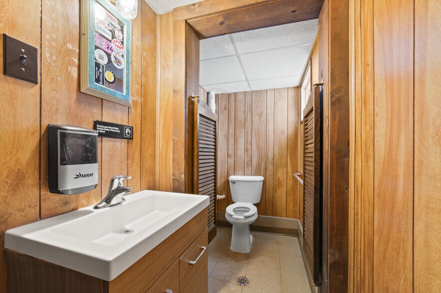 More Photos Of 6516 Old 27 N, Frederic General Retail For Sale