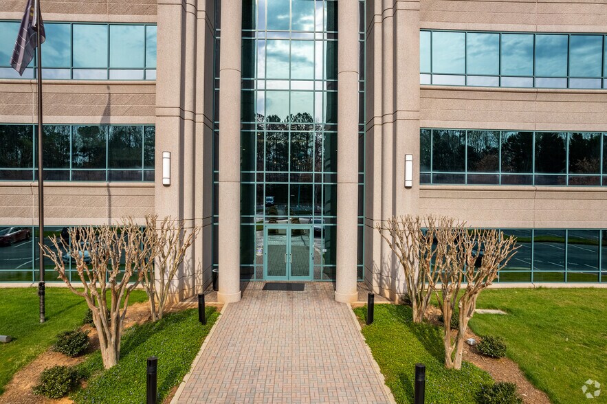 More Photos Of 2 Sun Ct, Peachtree Corners Office For Lease