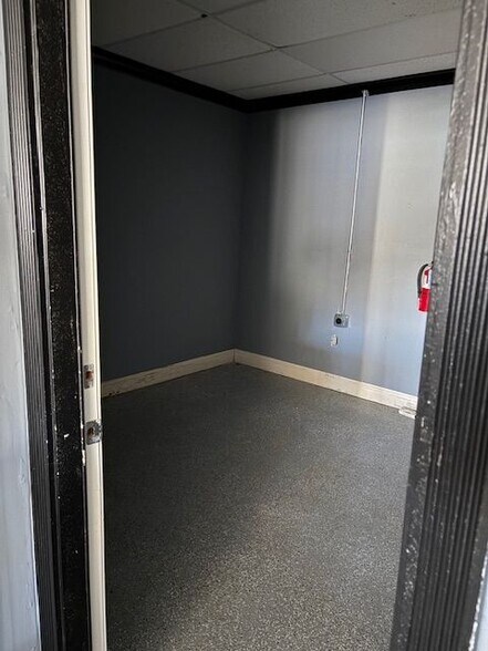 More Photos Of 6713 Broadway, Pearland Freestanding For Lease