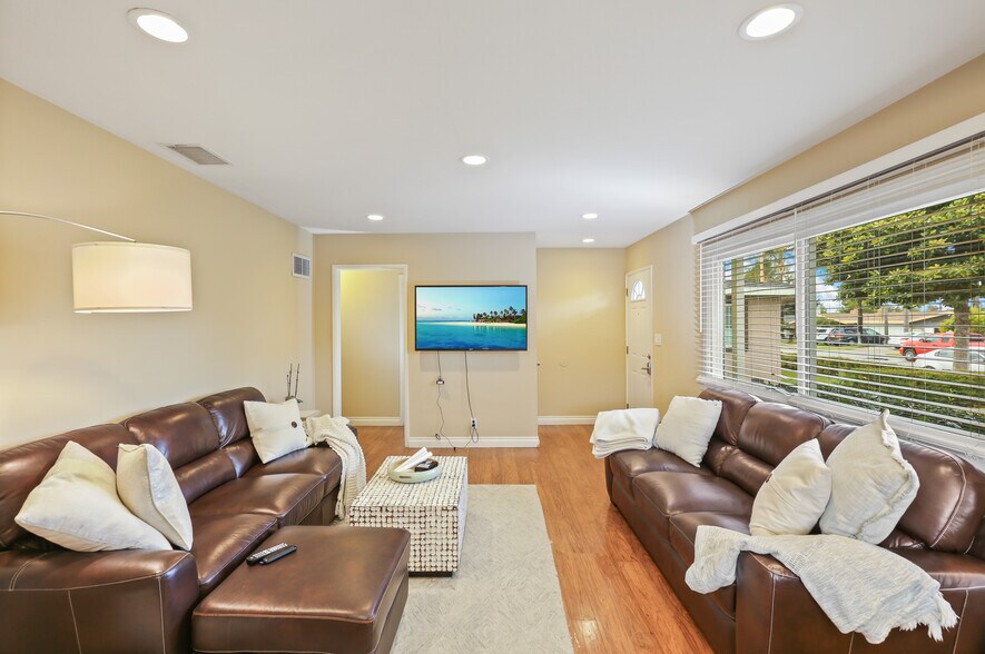 More Photos Of 1200 W Sycamore Ave, Orange Apartments For Sale