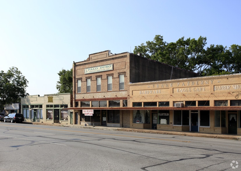 More Photos Of 6321 Commerce St, Wallis Storefront Retail Office For Lease
