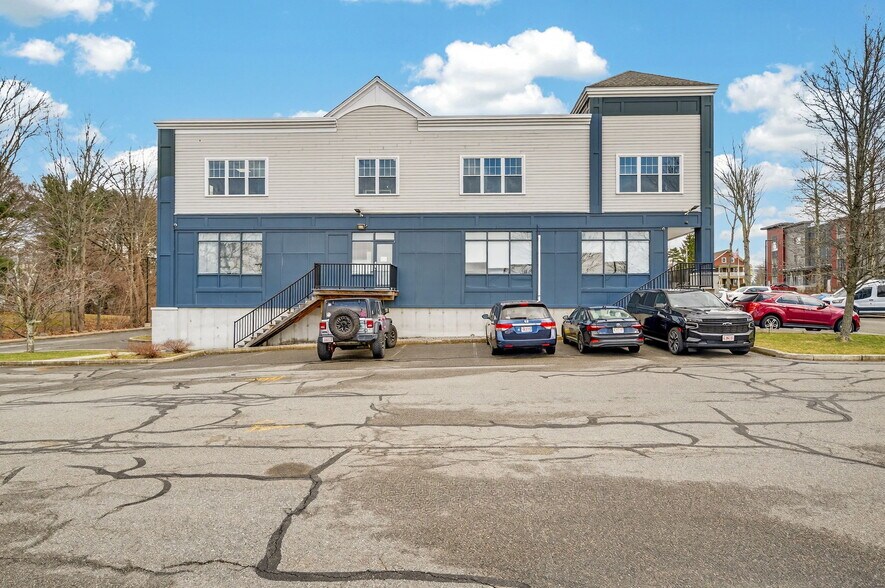 More Photos Of 140 N Franklin St, Holbrook Office For Sale