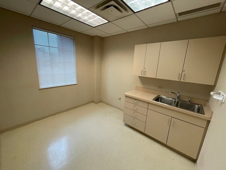 More Photos Of 20455 Lorain Rd, Fairview Park Medical For Lease