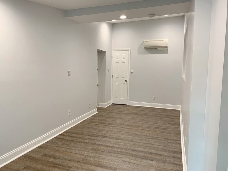 More Photos Of 26 W Main St, New Market Storefront Retail Office For Lease