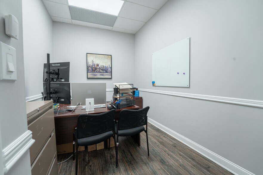 More Photos Of 152 Islip Ave, Islip Medical For Sale