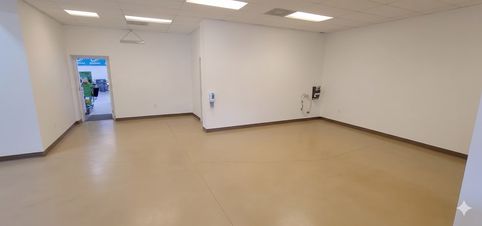 More Photos Of 1901 S Federal Hwy, Fort Lauderdale Storefront Retail Office For Sale