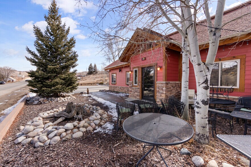 More Photos Of 606 W Byers Ave, Hot Sulphur Springs Flex For Sale
