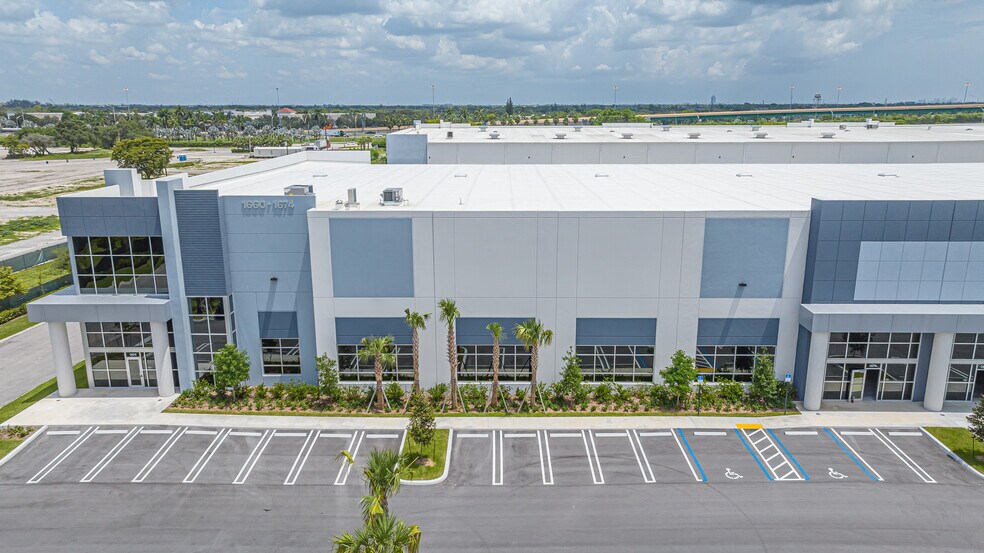 More Photos Of 1620 NW 215th St, Miami Gardens Unknown For Lease