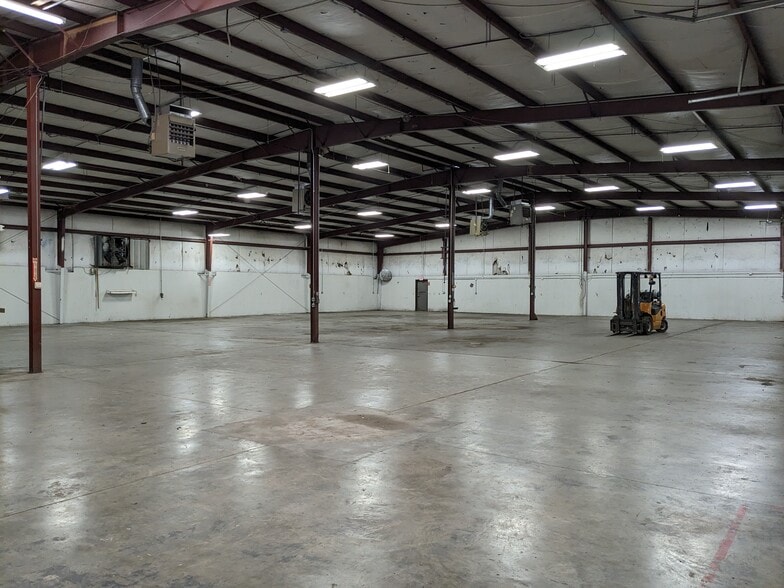More Photos Of 5025 Old York Rd, Rock Hill Distribution For Lease