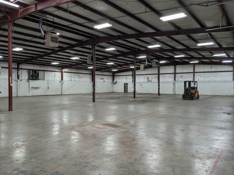 More Photos Of 5025 Old York Rd, Rock Hill Distribution For Lease
