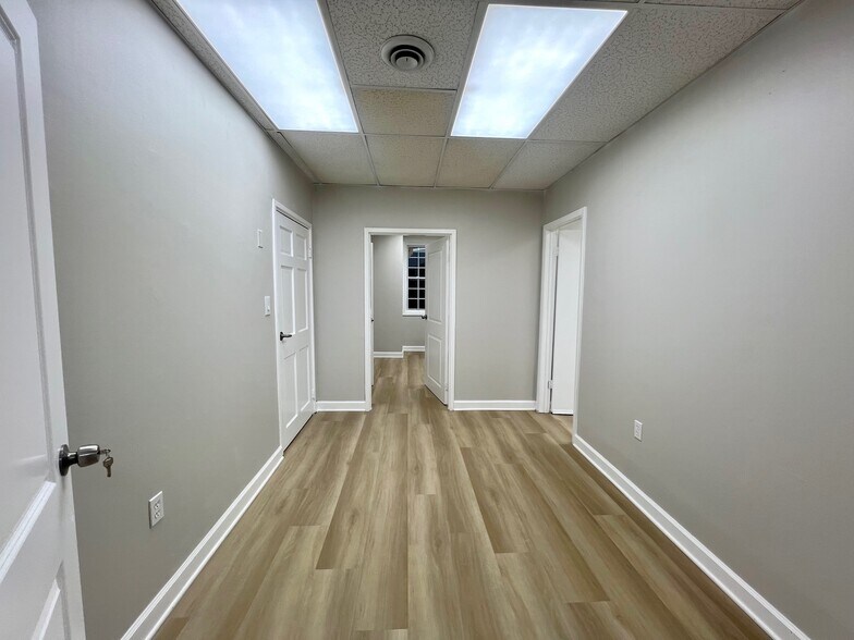 More Photos Of 8-10 Crain Hwy N, Glen Burnie Storefront Retail Office For Sale