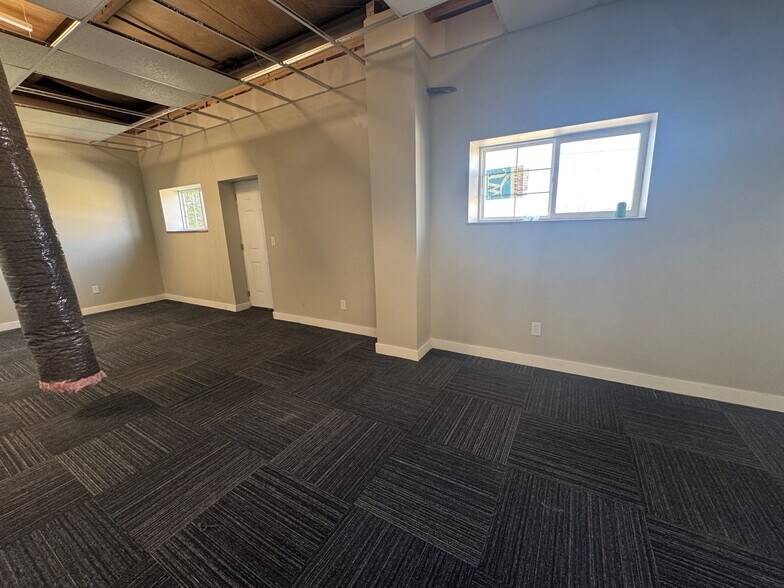 More Photos Of 17230-17232 Bel-Ray Pl, Belton Warehouse For Sale