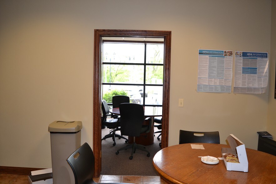 More Photos Of 792-806 W Bartlett Rd, Bartlett Loft Creative Space For Sale